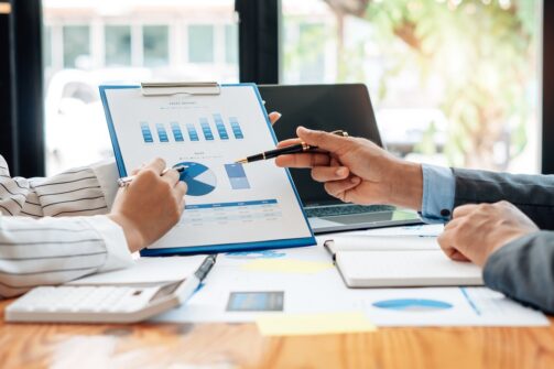 10 steg för att skapa en kunskapsstyrningsstrategi + exempel