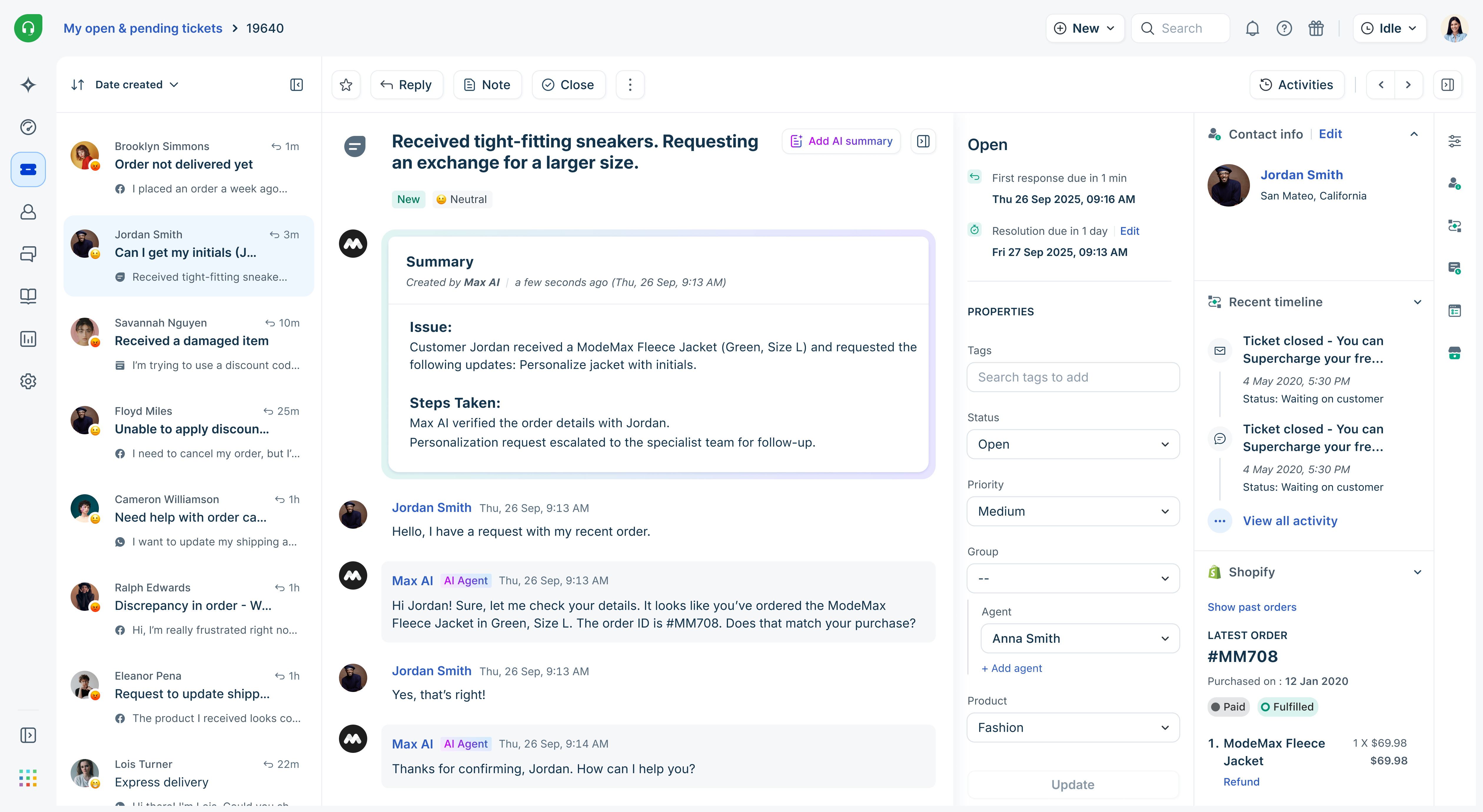 Freshdesk ärendelistvy med prioritets- och statuskolumner